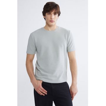Tricou uni cu decolteu la baza gatului - Gri cenusiu