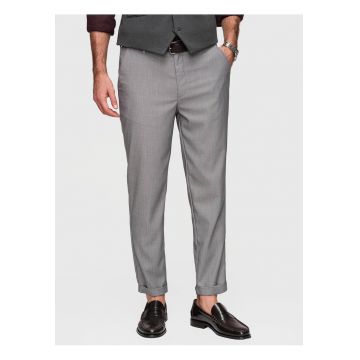 Pantaloni chino cu detalii elegante si material rezistent - Gri