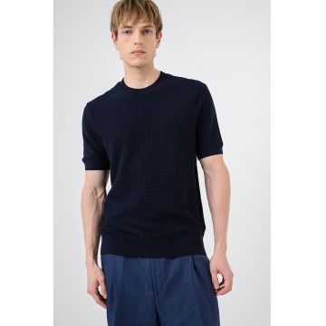Tricou cu decolteu la baza gatului si aspect texturat Nilton - Albastru ultramarin