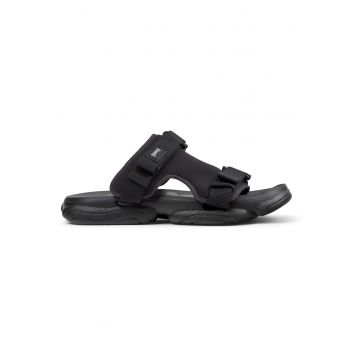 Papuci cu design catarame Karst - Negru