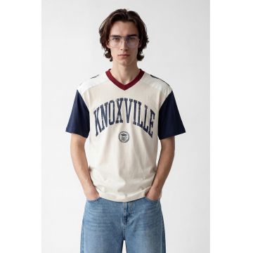 Tricou cu decolteu in V si maneci contrastante - Bej deschis/Bleumarin