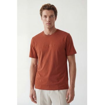 Tricou cu decolteu la baza gatului - Rosu castaniu