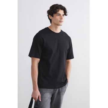 Tricou lejer cu model uni - Negru