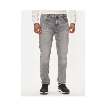 Blugi conici slim fit -