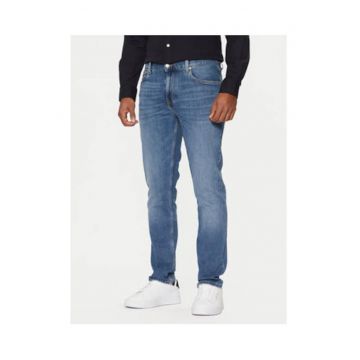 Blugi regular fit usor decolorati