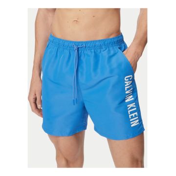 Pantaloni scurti de baie cu imprimeu text si snur in talie