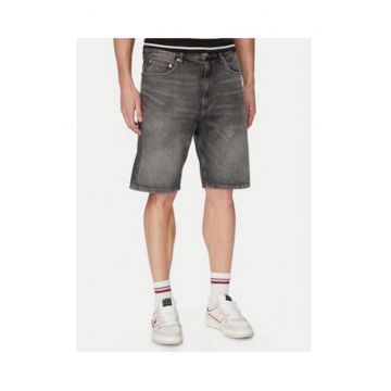 Pantaloni scurti regular fit din denim
