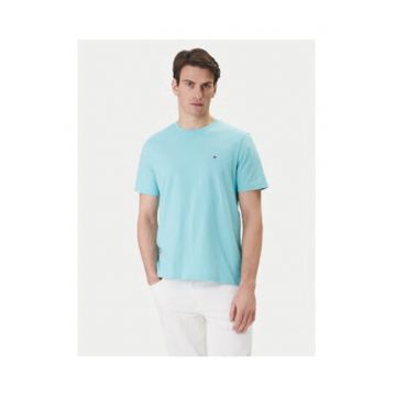 Tricou cu decolteu la baza gatului -