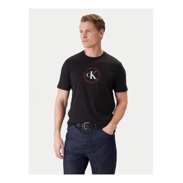 Tricou cu model logo si decolteu la baza gatului -