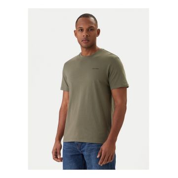 Tricou regular fit cu logo discret pe piept