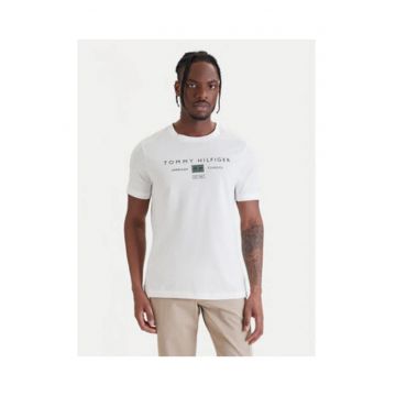 Tricou regular fit cu logo pe piept