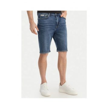 Blugi scurti regular fit cu detalii decolorate -