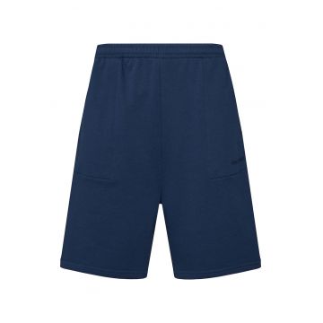 Pantalani scurti de trening cu talie elastica si un buzunar pe partea din spate