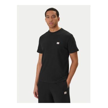 Tricou cu decolteu la baza gatului -