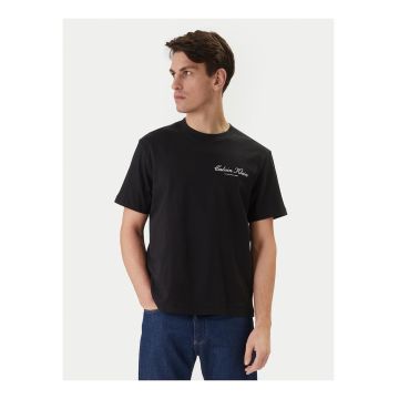 Tricou cu decolteu la baza gatului si detaliu logo -