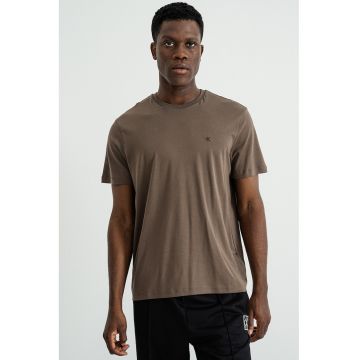 Tricou regular fit cu decolteu la baza gatului - Maro taupe