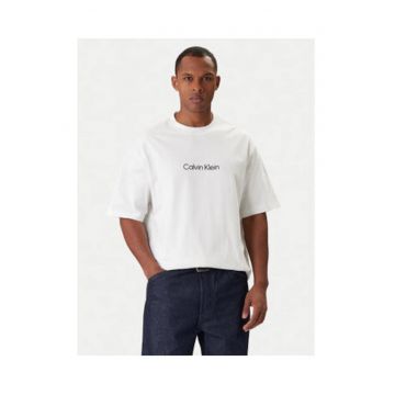 Tricou uni cu maneci cazute si imprimeu pe piept -