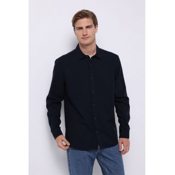 Camasa regular fit cu guler ascutit - Albastru ultramarin