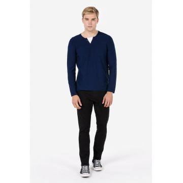 Pulover cu decolteu in V - Bleumarin