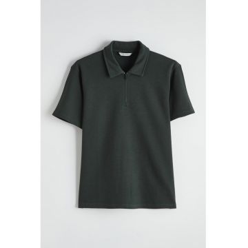 Tricou polo cu model uni si fenta cu fermoar - Verde inchis