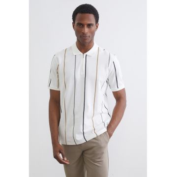 Tricou polo slim fit cu model in dungi - Crem