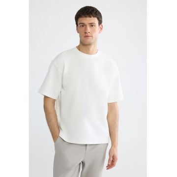 Tricou uni cu decolteu la baza gatului - Alb