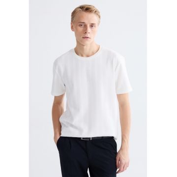 Tricou uni cu decolteu la baza gatului - Crem