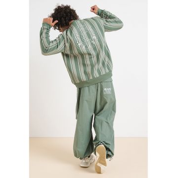 Bluza de trening cu decolteu la baza gatului si model - Verde/Crem