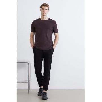 Pantaloni crop eleganti cu pliuri - Negru