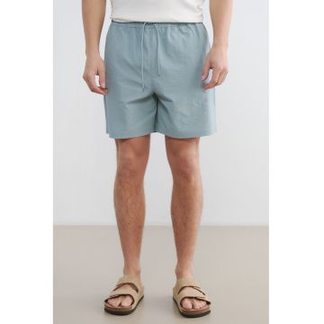 Pantaloni scurti de baie cu buzunare laterale si snur - Albastru pastel