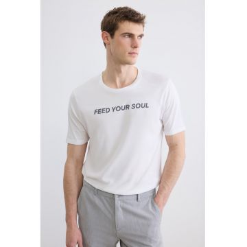 Tricou cu decolteu la baza gatului si imprimeu text - Alb optic/Gri inchis