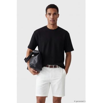 Tricou cu decolteu la baza gatului si model uni