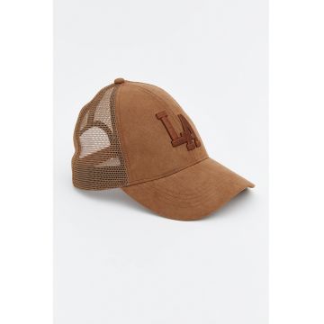 Sapca trucker cu broderie - Caramel