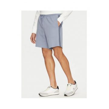 Pantaloni scurti cu dunga contrastanta -