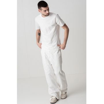 Tricou cu decolteu la baza gatului - Alb