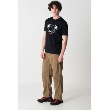Tricou cu decolteu la baza gatului si imprimeu logo - Rosu/Negru/Alb optic