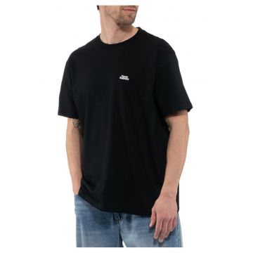 Tricou cu aplicatie brodata pe piept