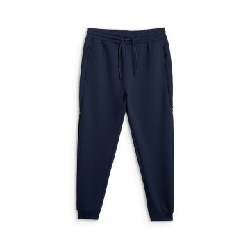 Pantaloni barbati  bleumarin - talie medie - 2 buzunare cu fermoar - croiala regulata