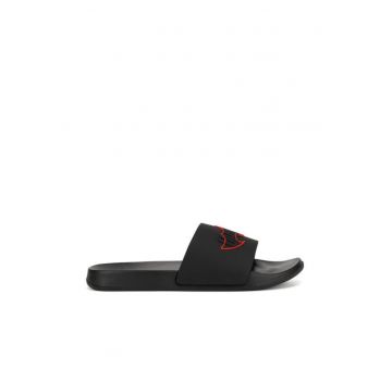 Slapi barbat  negru