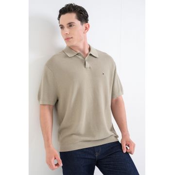 Tricou polo din bumbac organic cu detaliu cu logo discret - Masliniu deschis