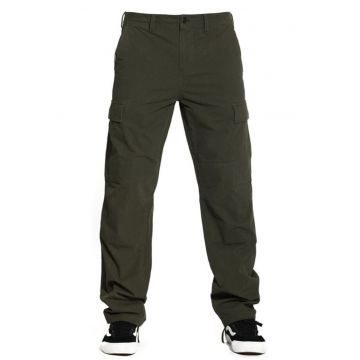 Pantaloni cargo cu croiala lejera .
