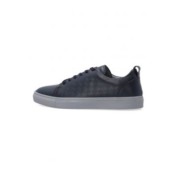 Adidasi barbatesti din piele bleumarin cu talpa contrastanta
