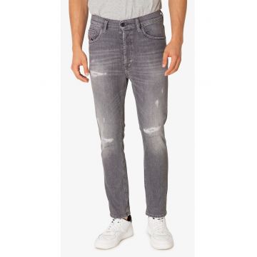 Blugi slim fit cu rupturi -