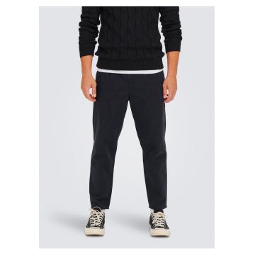 Pantaloni chino cu buzunare -