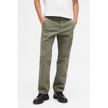 Pantaloni chino cu croiala relaxed-fit - Verde pal