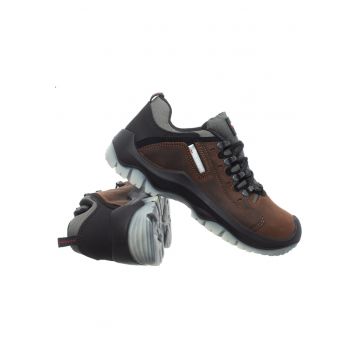 Pantofi din piele nubuc cu detalii din textil