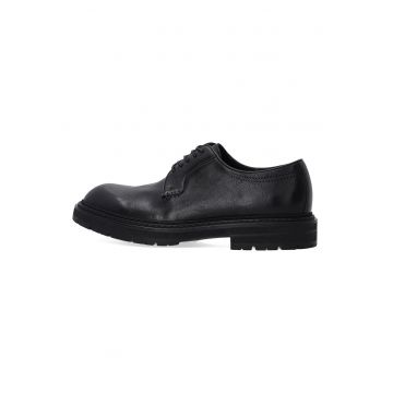 Pantofi negri barbati din piele cu cusaturi