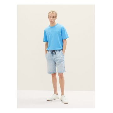 Pantaloni scurti cu croiala lejera si snur de ajustare