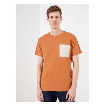 Tricou din bumbac cu buzunar contrastant