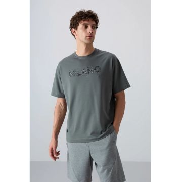 Tricou barbati -  supradimensionat - imprimeu pe spate - gri ardezie - bumbac - poliester - lycra